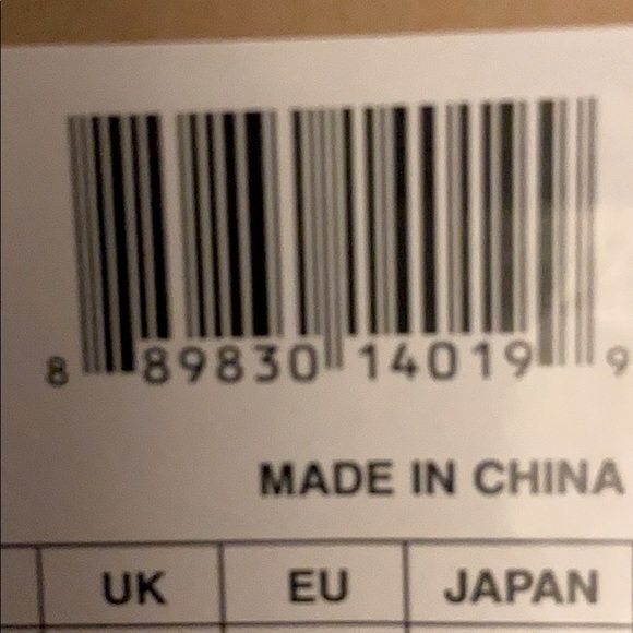 UGG Classic II Tall Boots *NWT* - Picture 9 of 9